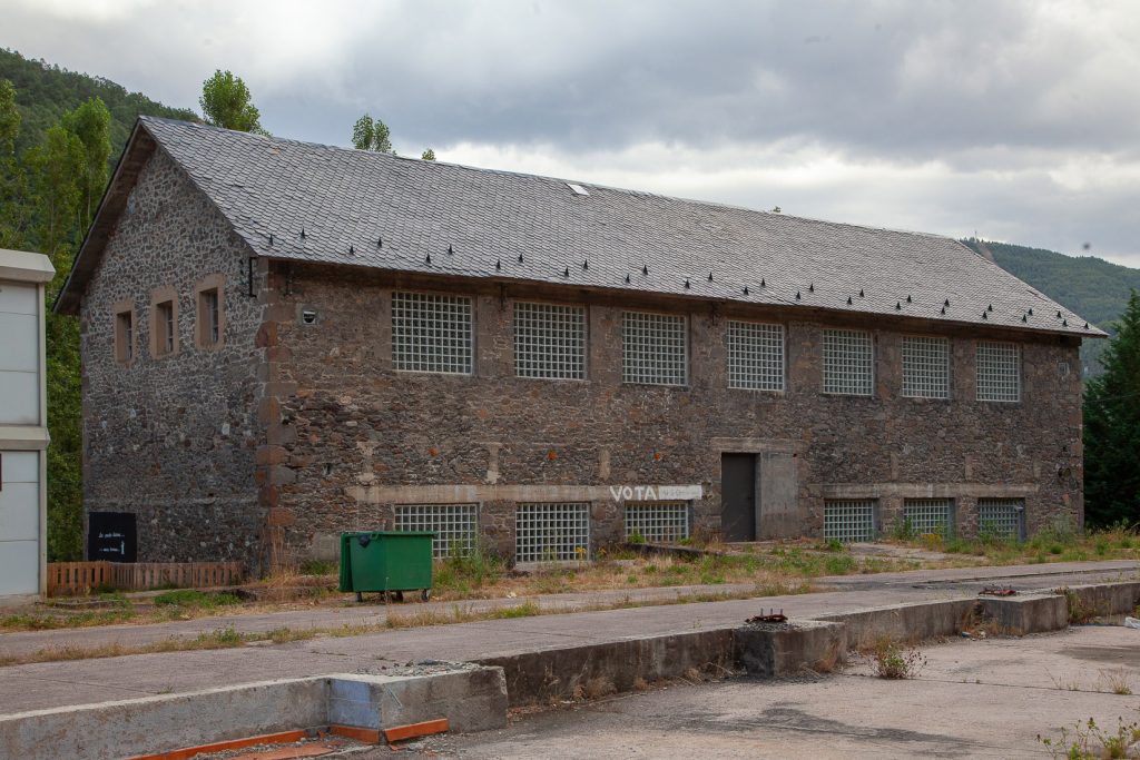 Instalaciones exteriores del Pozo Lumajo. Villaseca de Laciana. Villablino. Leon 2020