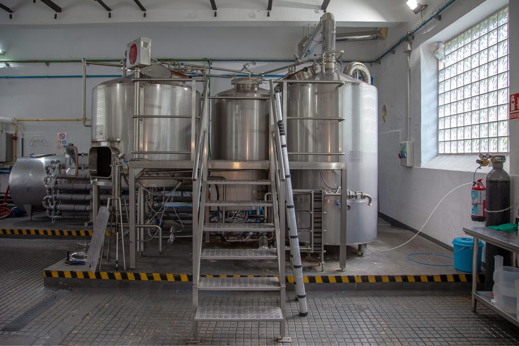 Fabrica de cerveza artesana 12.70, en las antiguas instalaciones del Pozo Lumajo. Villaseca de Laciana. Villablino. Leon 2020