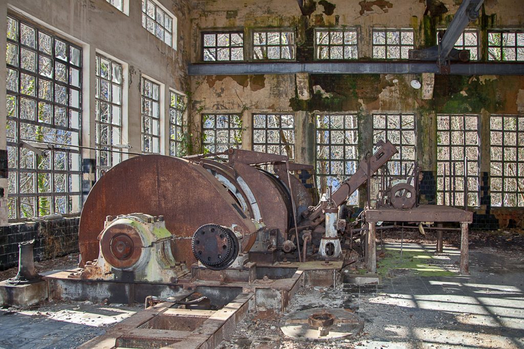 Antigua Sala de Maquinas del Pozo San Fernando. Orilles. Aller. Asturias 2021