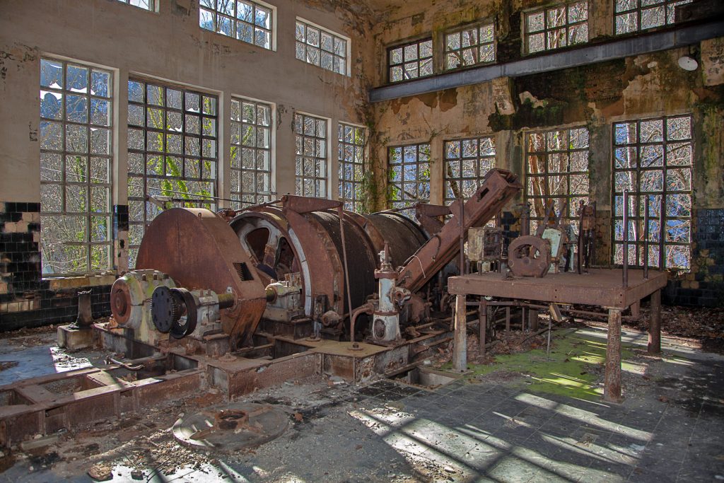 Antigua Sala de Maquinas del Pozo San Fernando. Orilles. Aller. Asturias 2021
