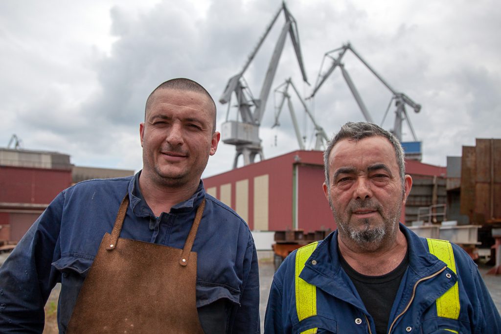 Últimos trabajadores de la factoría industrial de Construcciones Navales del Norte. La Naval. Sestao. Bizkaia 2019
