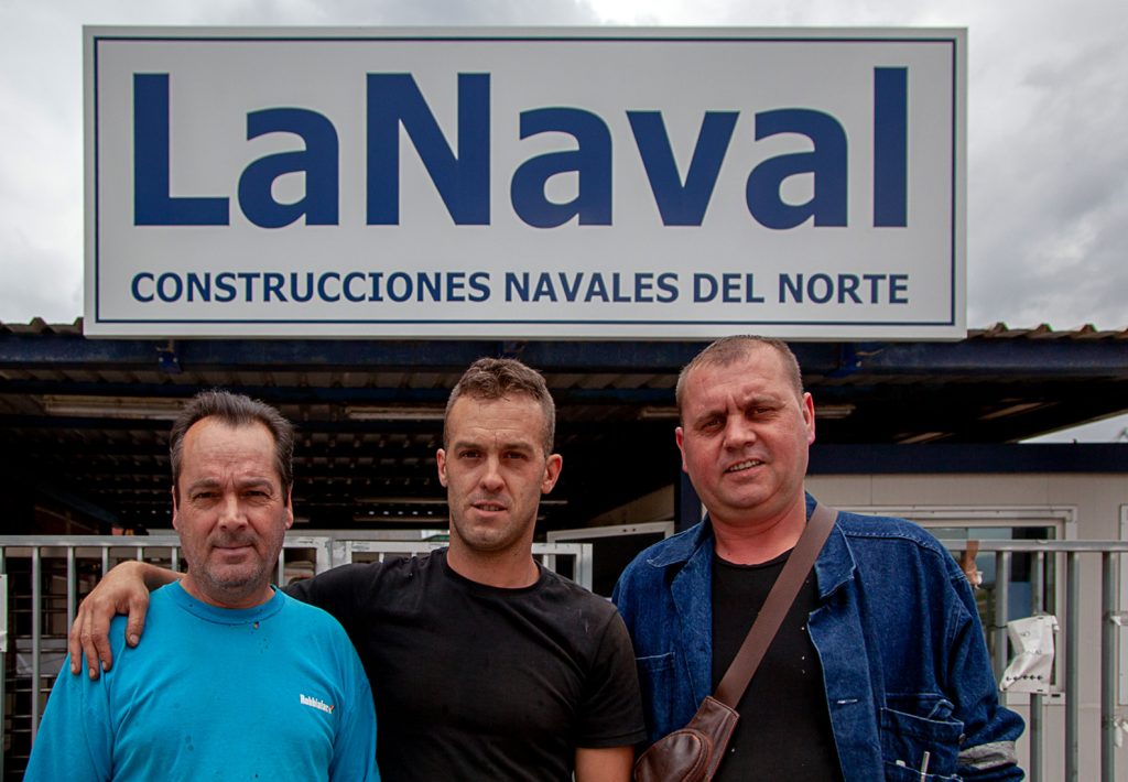 Últimos trabajadores de la factoría industrial de Construcciones Navales del Norte. La Naval. Sestao. Bizkaia 2019