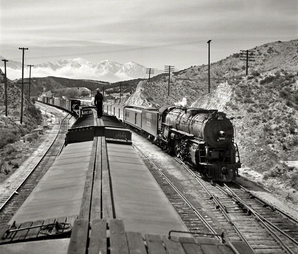 Tren de pasajeros dirección este.Summit. California. EEUU. 1943