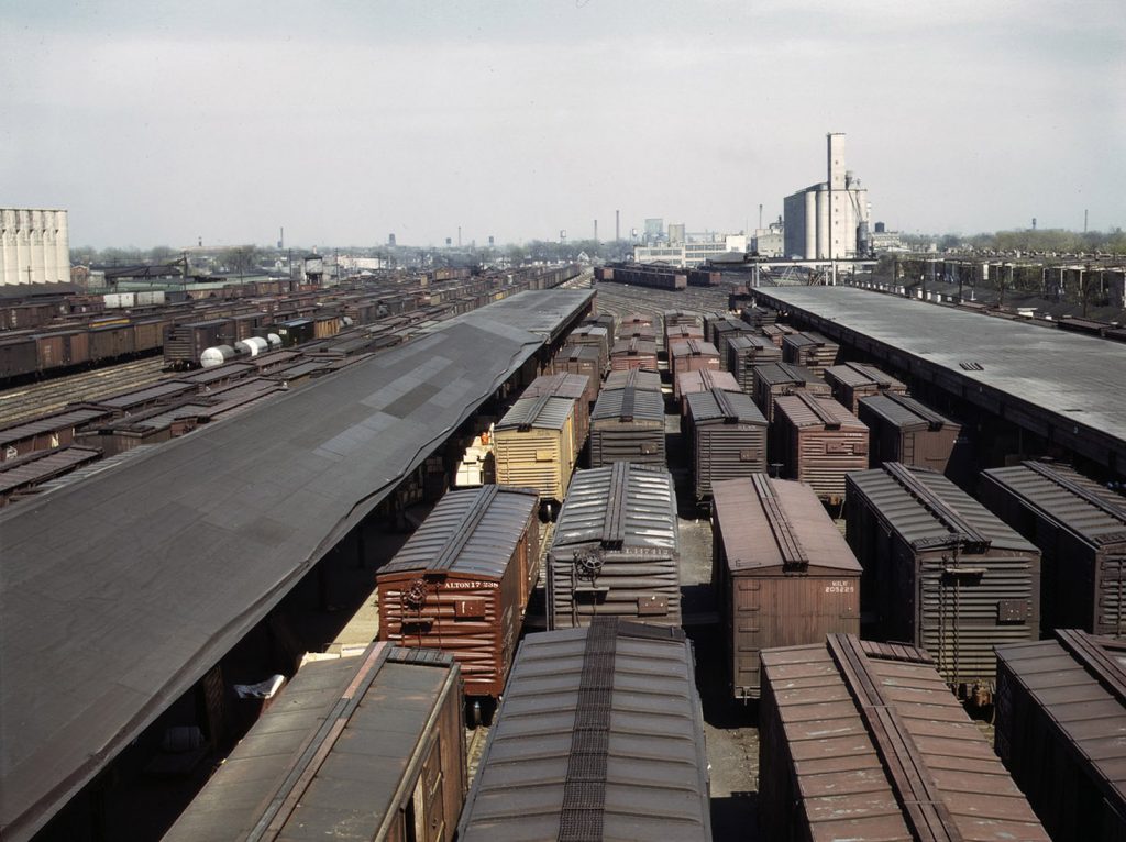 Muelles de mercancias en Gallewood. Milwaukee, St. Paul y Pacific Railroad. Chicago. EEUU. 1943.