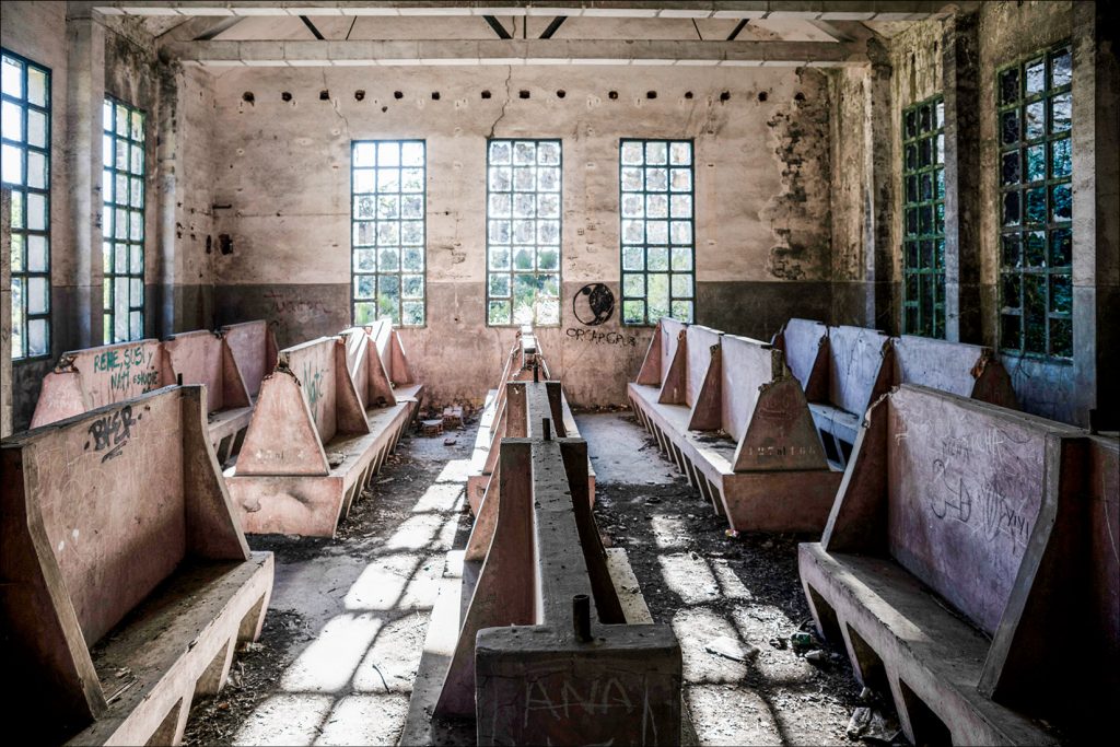 Antigua casa de aseos del Pozo Julia. Fabero. León 2020.