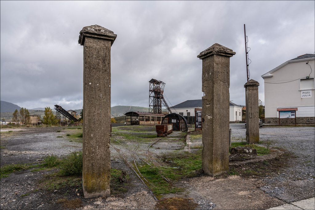 Vista exterior del Pozo Julia. Fabero. León 2020.