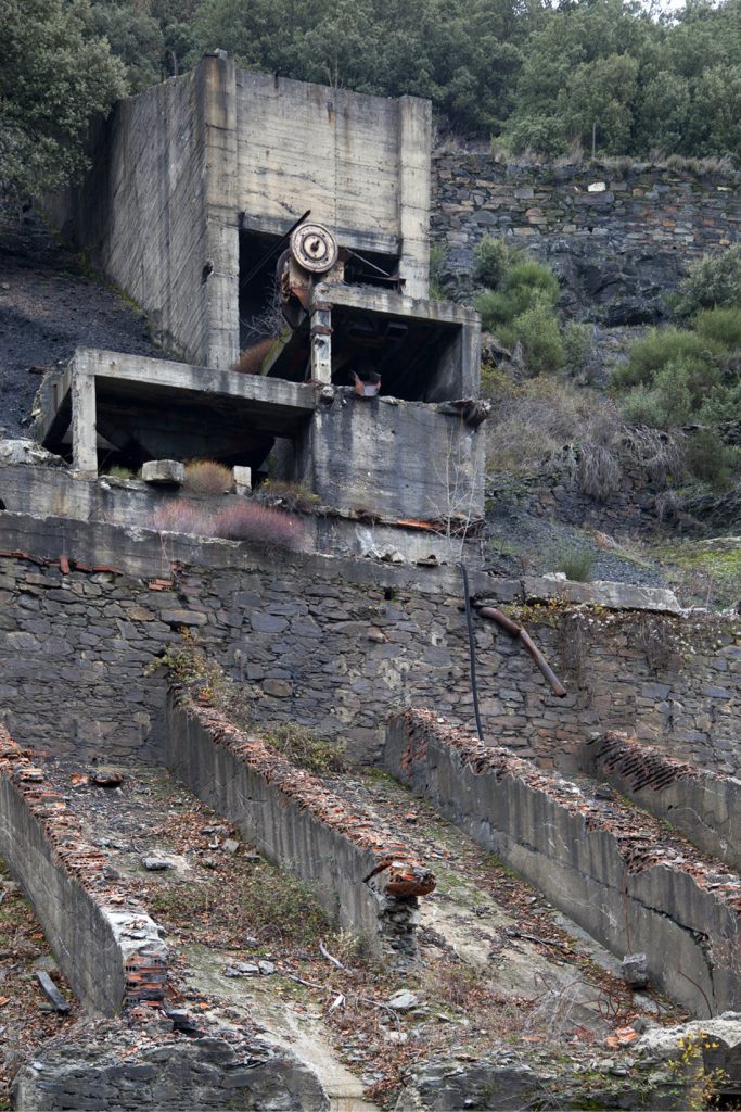 Antiguos cargaderos de carbón. Ventas de Albares. Torre del Bierzo. León 2018