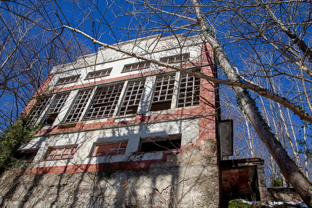 Instalaciones abandonadas del Pozo San Fernando. Orilles. Aller. Asturias 2021