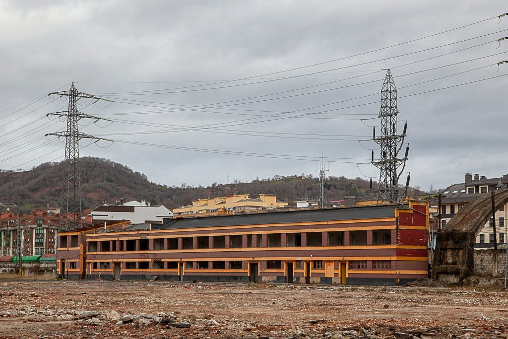 Antiguos terrenos de Felguera Melt, de la empresa Duro-Felguera Langreo. Asturias 2021