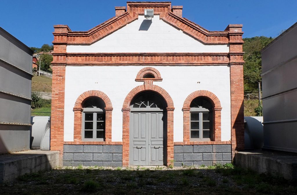 Edificio de ventiladores del Pozo Santa Bárbara. Valle de Turón. Mieres. Asturias. 2021