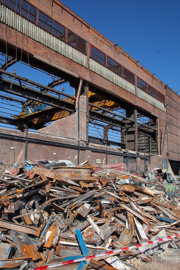Derribo de la factoría industrial de Felguera Melt. Langreo 2020