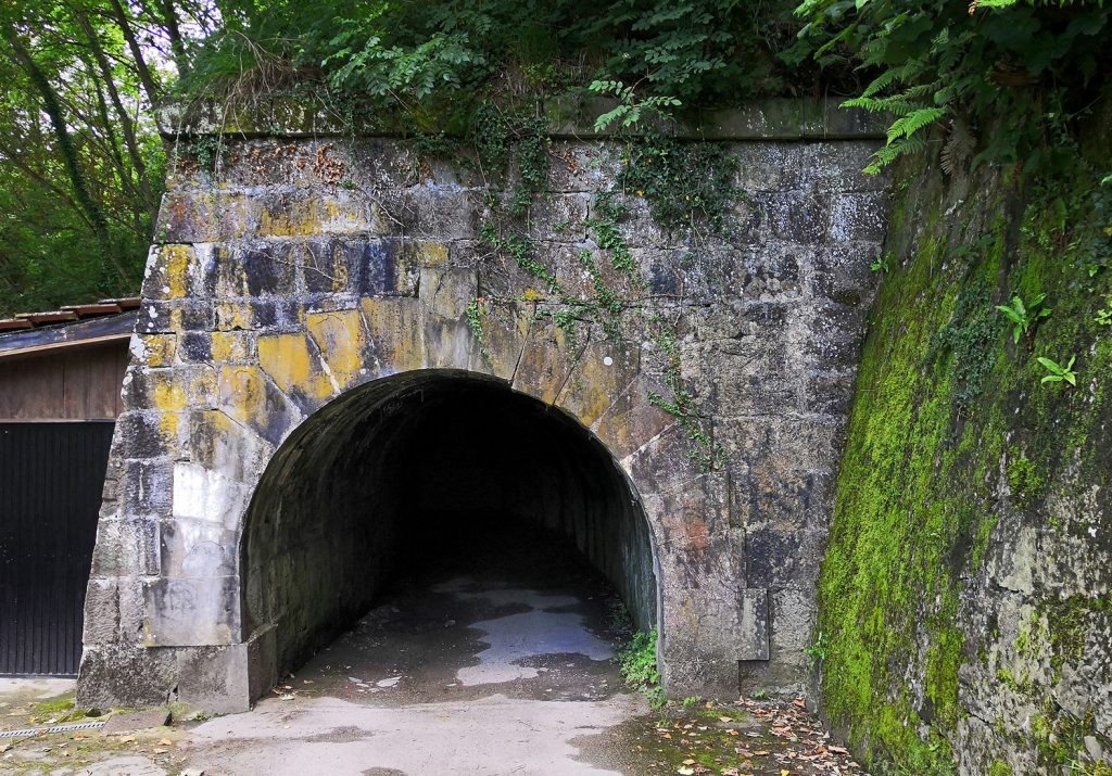 Túnel del ferrocarril minero de la Güeria San Xuan. Mieres. Asturias. 2021