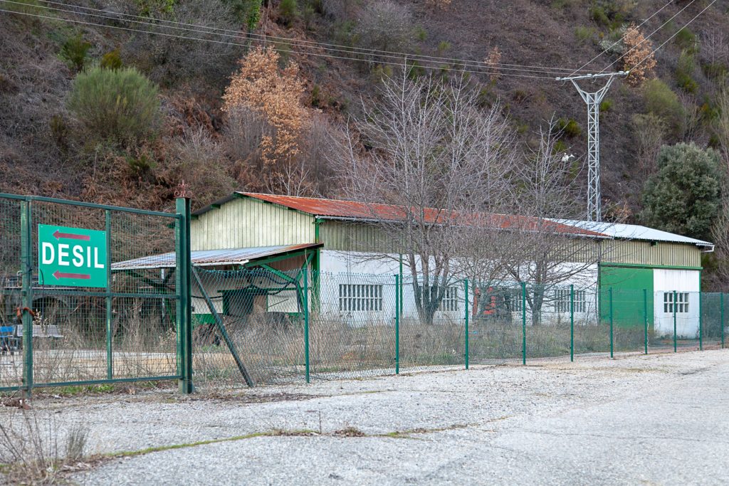 Instalaciones cerradas del Pozo Santa Cruz del Sil. Paramo del Sil. León 2020
