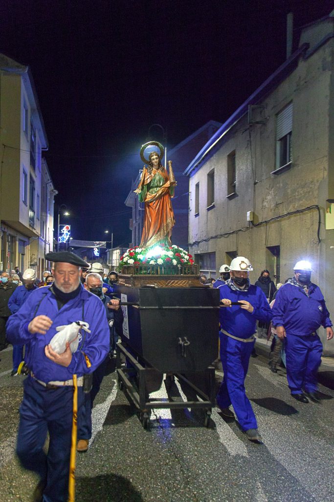 Procesión Minera el día de Santa Barbara. Fabero. León 2021