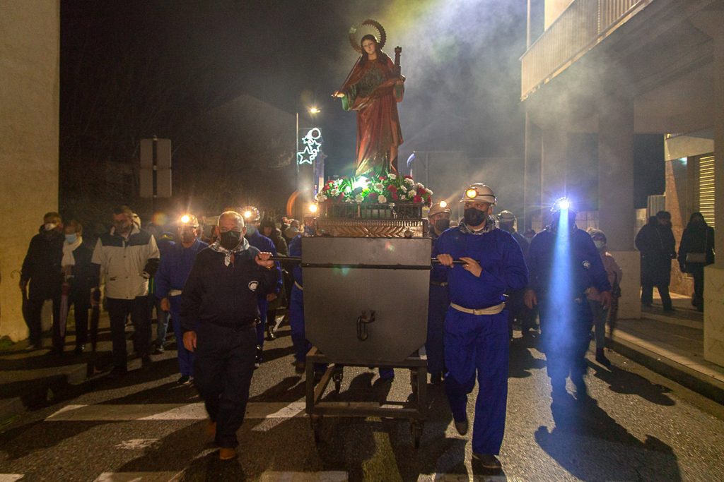 Procesión Minera el día de Santa Barbara. Fabero. León 2021