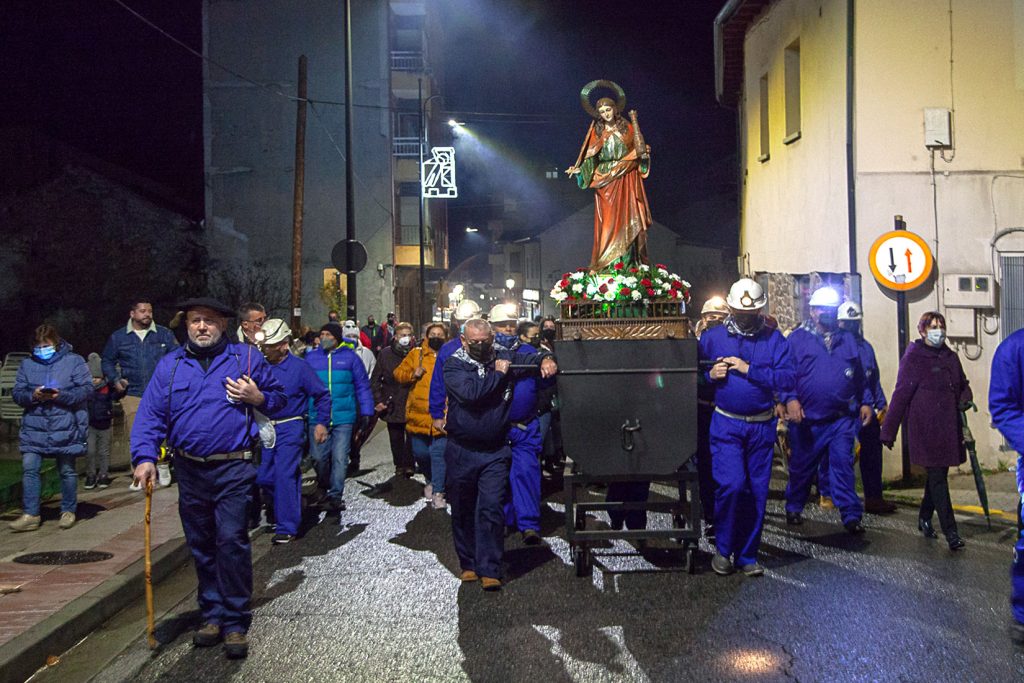 Procesión Minera el día de Santa Barbara. Fabero. León 2021