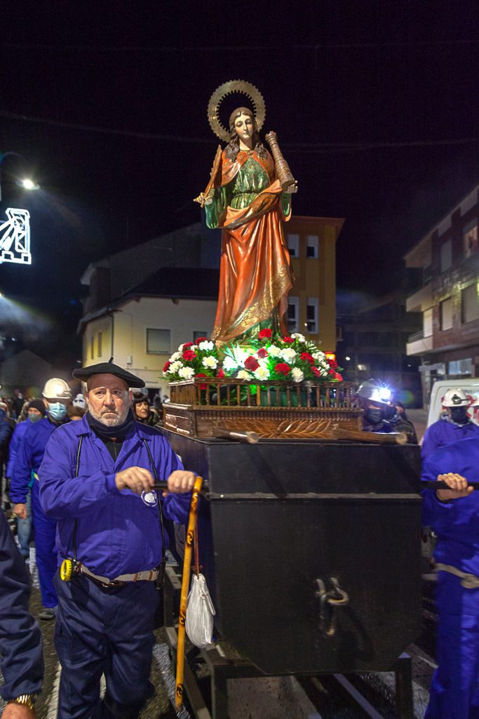 Procesión Minera el día de Santa Barbara. Fabero. León 2021