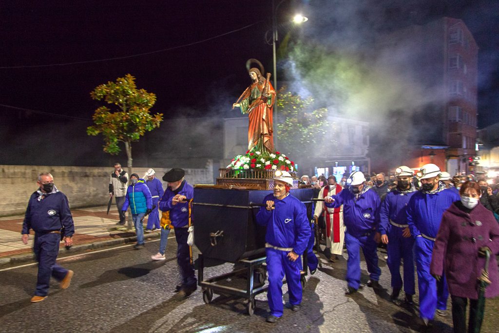 Procesión Minera el día de Santa Barbara. Fabero. León 2021