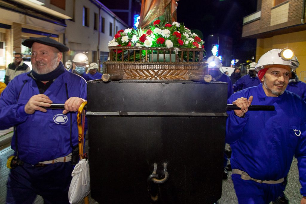 Procesión Minera el día de Santa Barbara. Fabero. León 2021