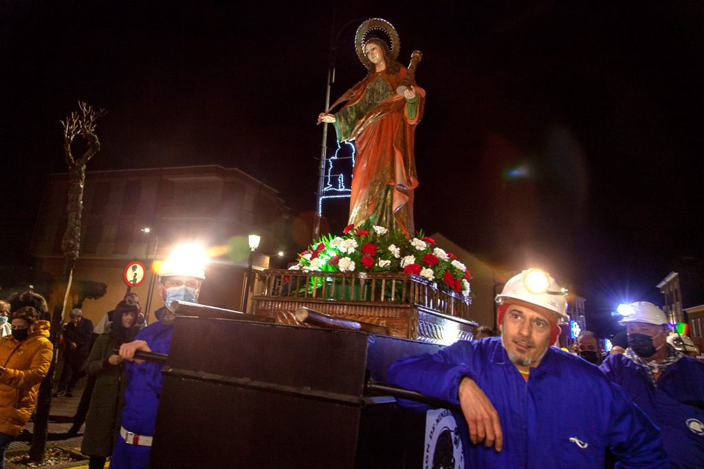 Procesión Minera el día de Santa Barbara. Fabero. León 2021