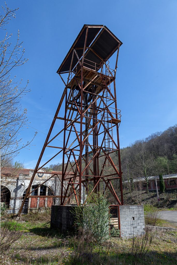 Cstillete de las instalaciones abandonadas del Pozo Pumarabule. Carbayín. Siero 2020