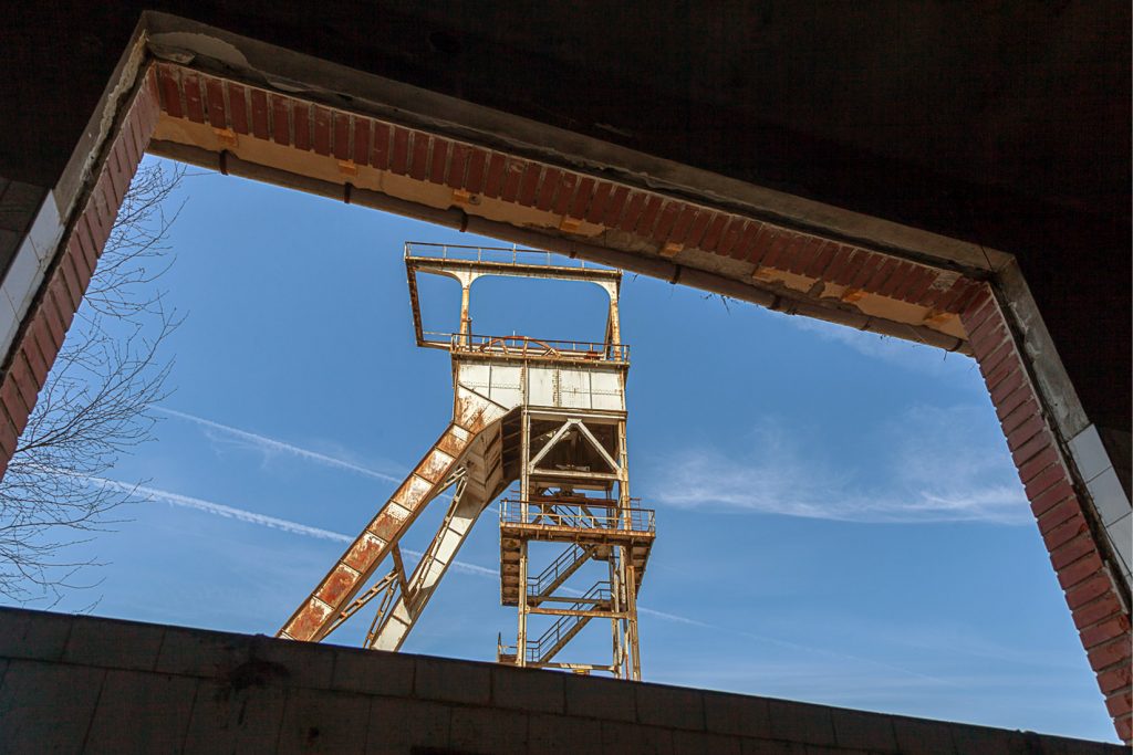 Castillete de las instalaciones abandonadas del Pozo Pumarabule. Carbayín. Siero 2020