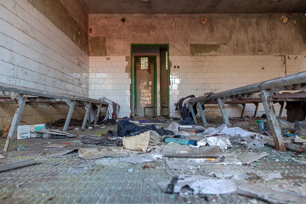 Casa de aseos de las instalaciones abandonadas del Pozo Pumarabule. Carbayín. Siero 2020