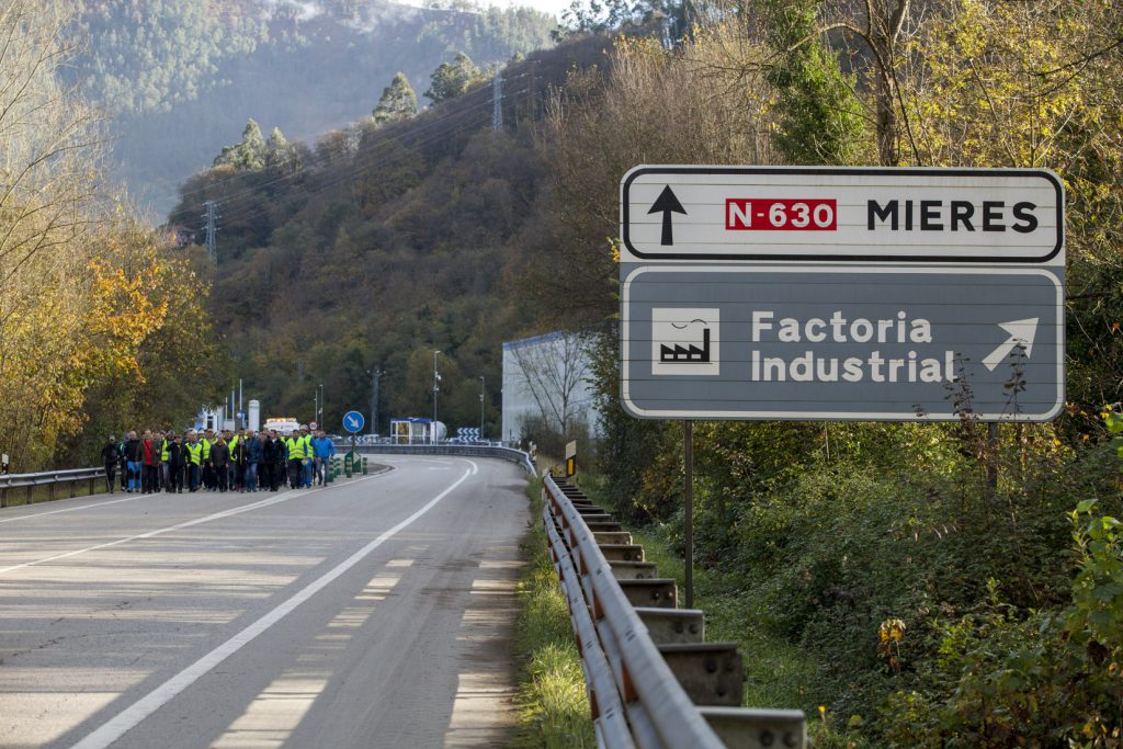 Marcha a pie de mineros de Castilla y León andando a Oviedo en defensa de una transición justa. Mieres. Asturias 2018