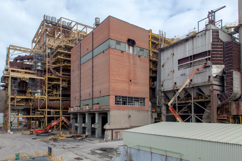 Desmantelamiento de la Central Térmica de Velilla del Río Carrión. Palencia 2021
