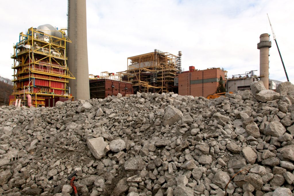 Desmantelamiento de la Central Térmica de Velilla del Río Carrión. Palencia 2021