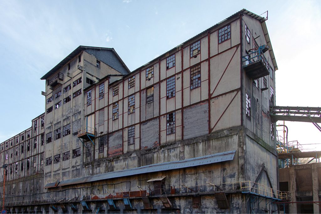 Instalaciones abandonadas del lavadero de La Recuelga, de Antracitas de Fabero. Santa Cruz del Sil. Páramo del Sil. León 2018