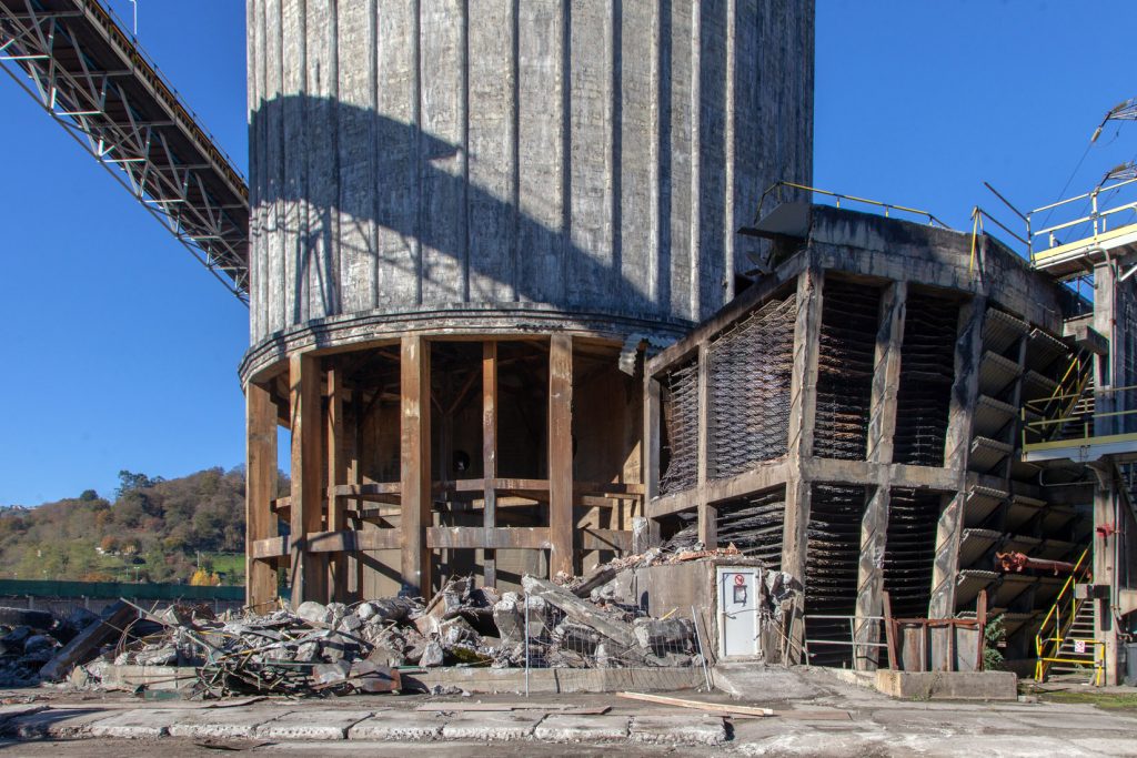 Desmantelamiento de la Central Térmica de Lada. Iberdrola. Langreo. Asturias 2021