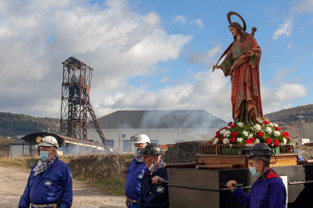 Procesión Minera el día de Santa Barbara. Fabero. León 2021
