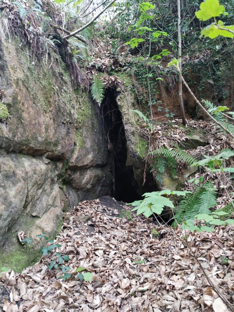 Bocamina en el Peñón, Agüeria de San Xuan, Mieres. Asturias 2022
