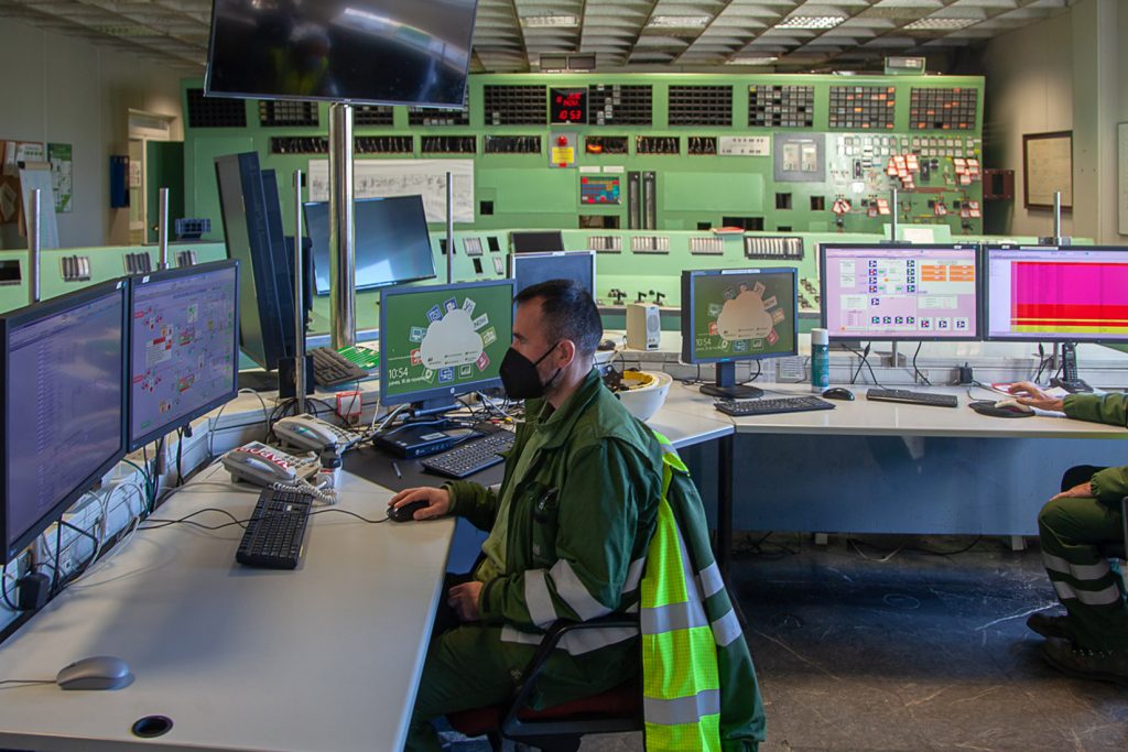 Antigua sala de control de la Central Térmica de Lada. Iberdrola. Langreo. Asturias 2021