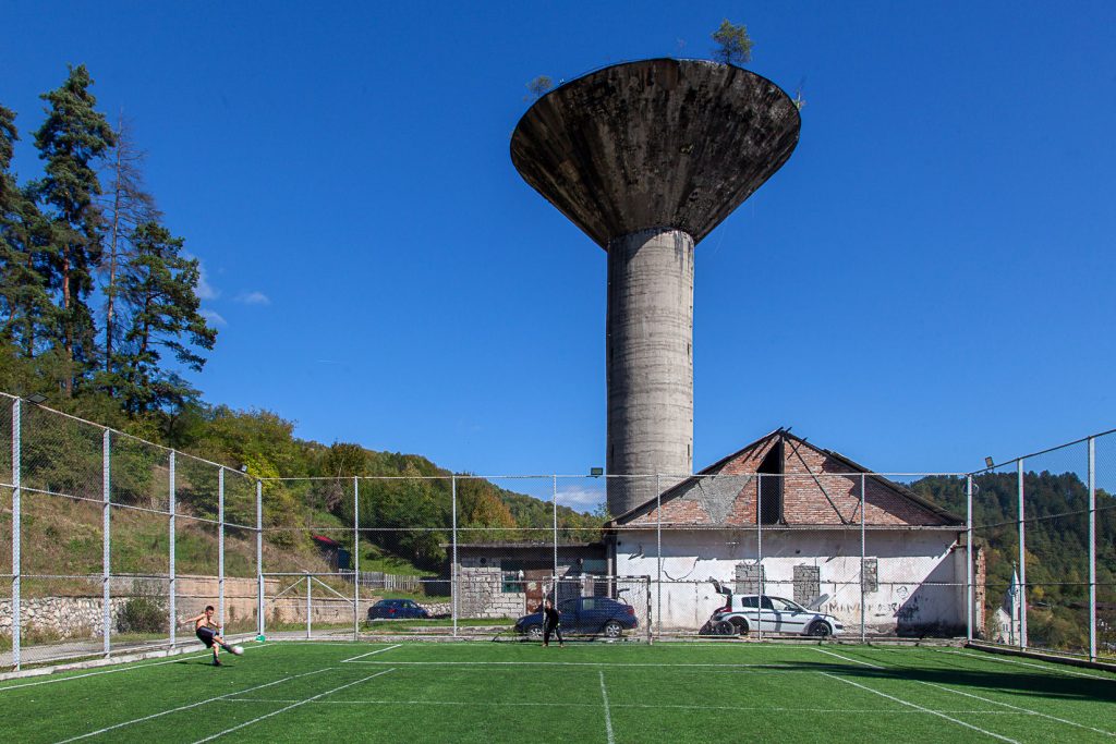 Depósito de agua. Instalaciones abandonadas de la Mina Aninoasa. Rumania 2021