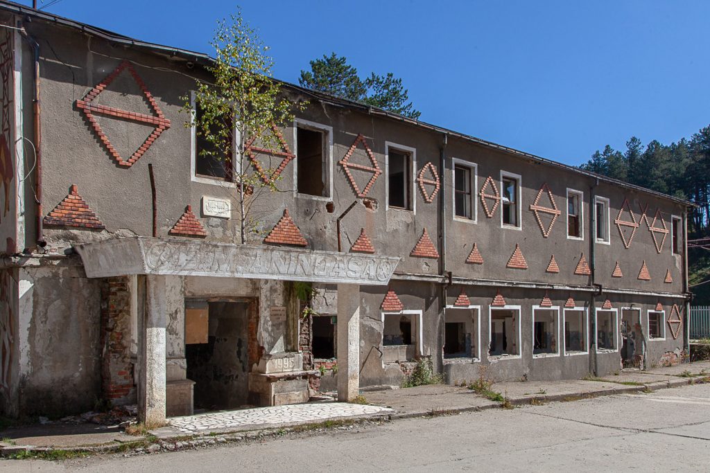 Instalaciones abandonadas de la Mina Aninoasa. Rumania 2021