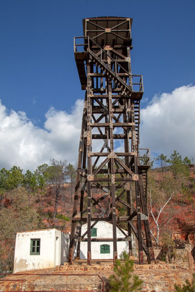 Castillete de la antigua Mina Peña del Hierro. Parque minero de Riotinto. Nerva. Huelva 2022