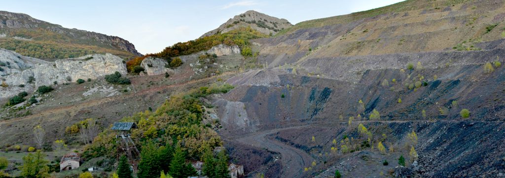 Escombreras de la mina del Pozo Ibarra, Ciñera de Górdón. León 2021