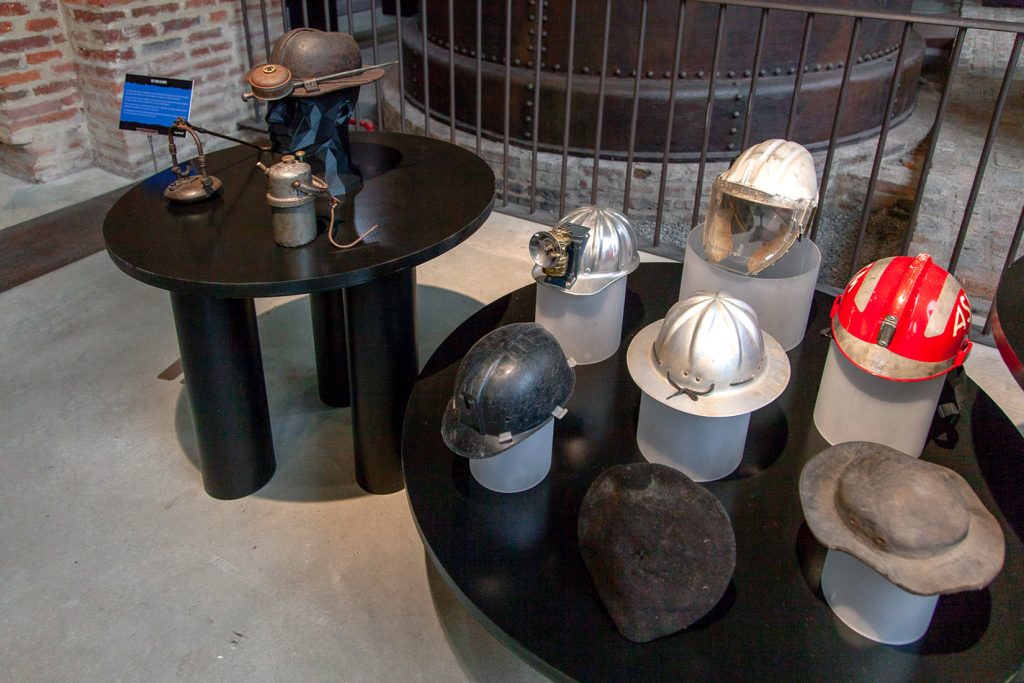 Segunda piel. Ropa de trabajo, equipos y elementos de protección en la mina. Museo de la Siderurgia y la Minería de Castilla y León. 2022