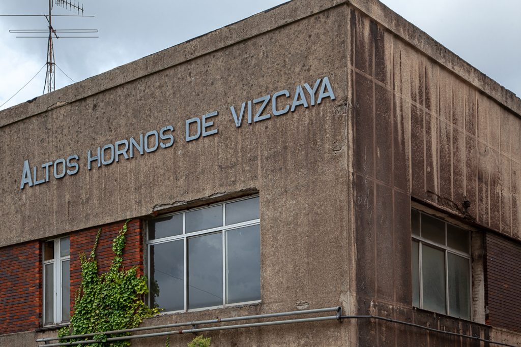 Antigua escuela de aprendices de los Altos Hornos de Vizcaya. Sestao 2019