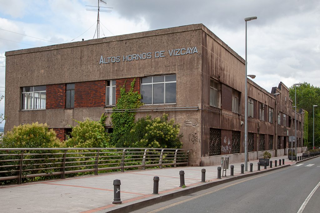 Antigua escuela de aprendices de los Altos Hornos de Vizcaya. Sestao 2019