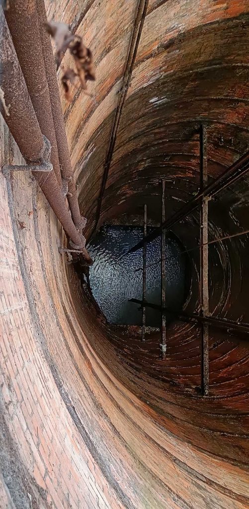 Vista vertical de la caña del Pozu Espinos. Valle de Turón. Mieres. Asturias. 2022