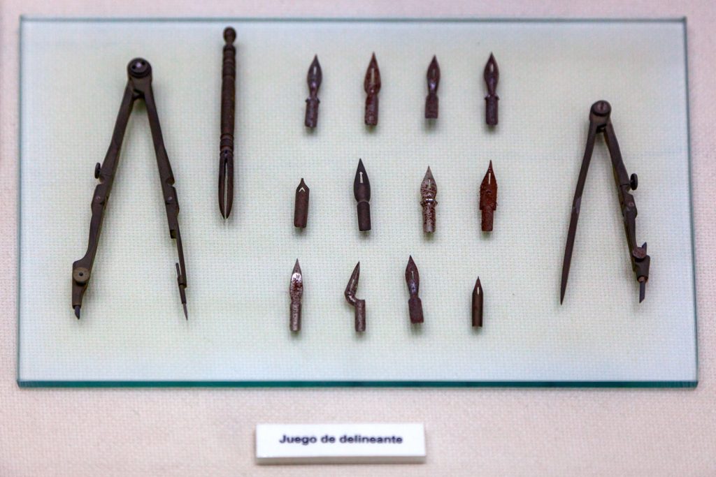 Juego de delineante. Museo Minero Ernest Lluch. Minas de Riotinto. Huelva 2022