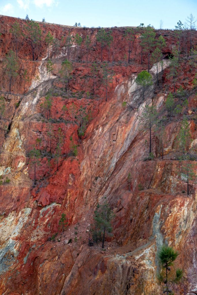 Antigua corta a cielo abierto de la mina Peña del Hierro. Parque Minero de Riotinto. Nerva. Huelva 2022