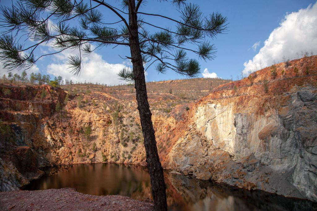 Antigua corta a cielo abierto de la mina Peña del Hierro. Parque Minero de Riotinto. Nerva. Huelva 2022