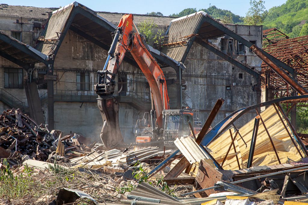 Derribo de la factoría industrial de Felguera Melt. Langreo 2020