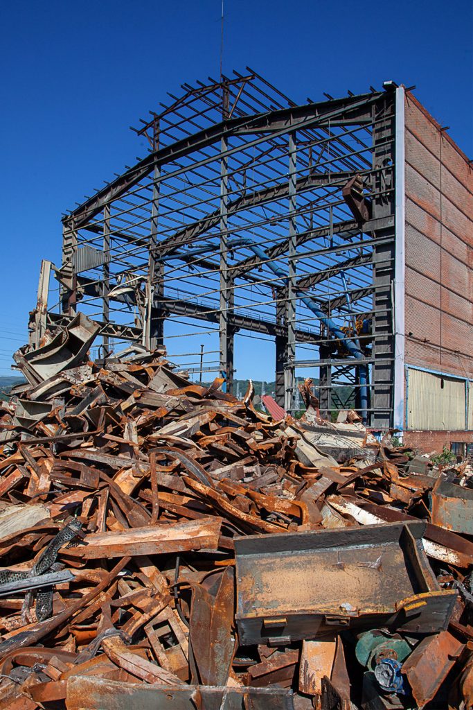 Derribo de la factoría industrial de Felguera Melt. Langreo 2020