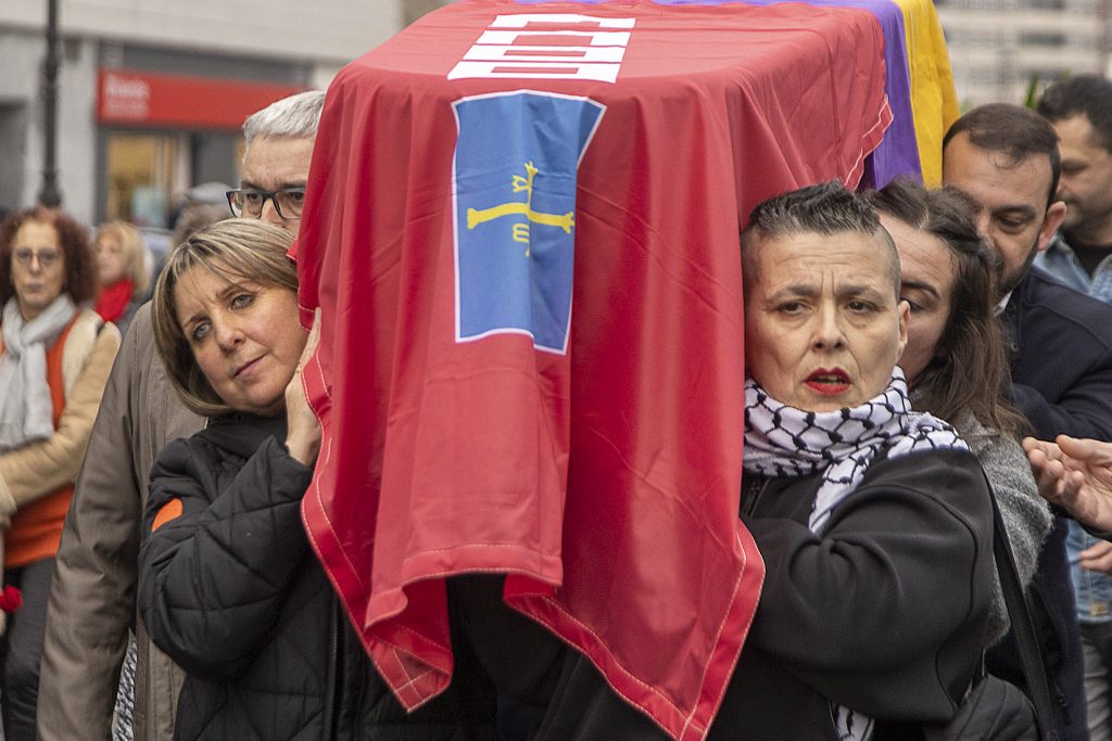 Despedida a Anita Sirgo, emblema de la lucha antifranquista. Langreo. Asturias 2024