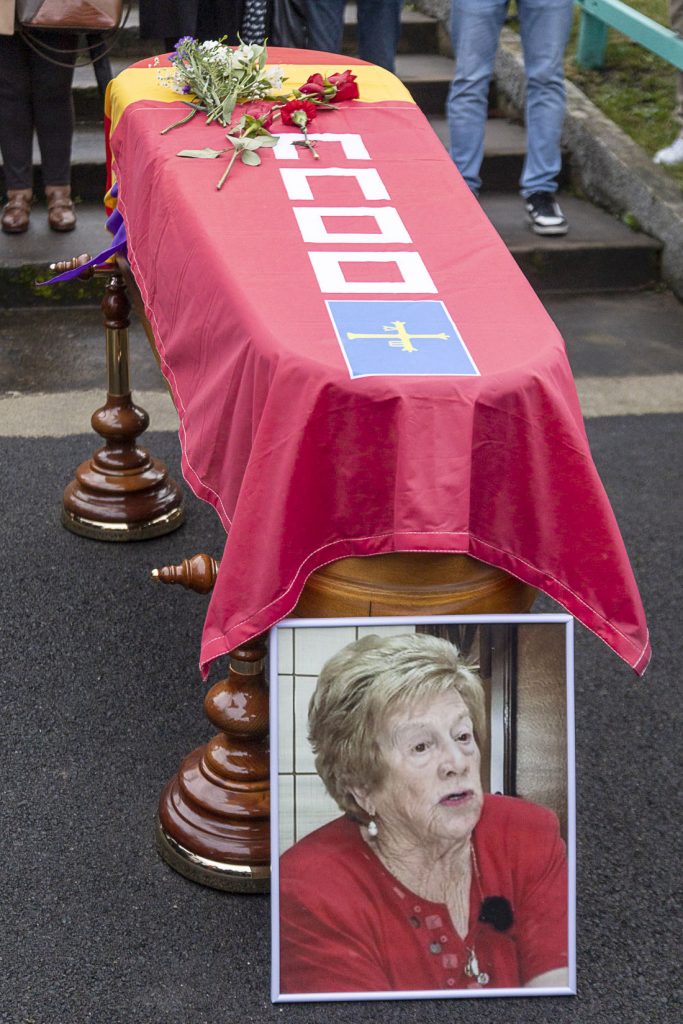 Despedida a Anita Sirgo, emblema de la lucha antifranquista. Langreo. Asturias 2024